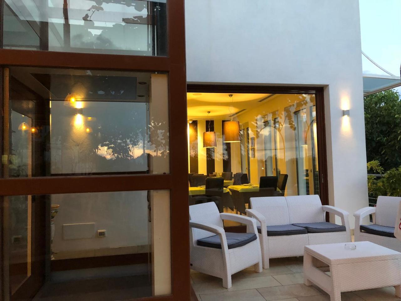 De Maria House Bed & Breakfast SantʼAgata sui Due Golfi Eksteriør bilde